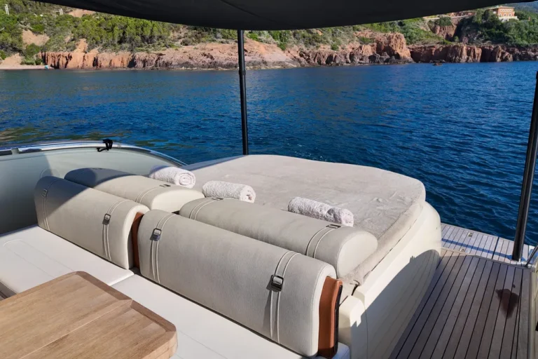 2020-invictus-yacht-tt460-power-9868757-20250711013647842-1