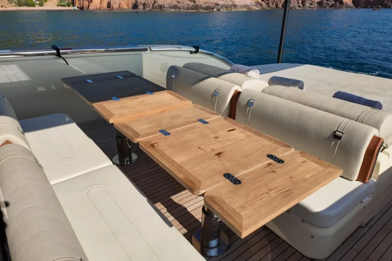 2020-invictus-yacht-tt460-power-9868757-20250711013715995-1