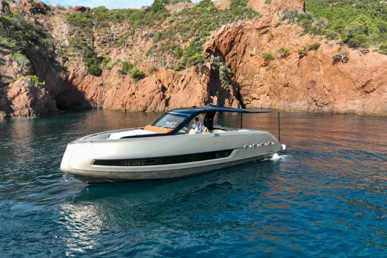 2020-invictus-yacht-tt460-power-9868757-20250711013920202-1