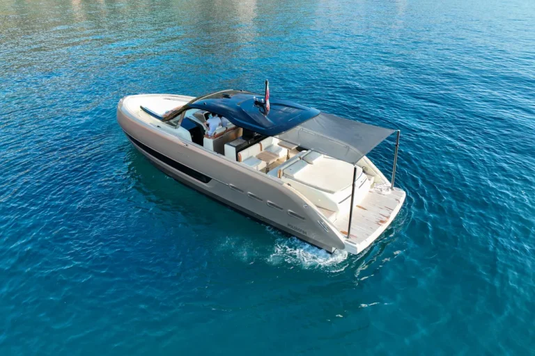 2020-invictus-yacht-tt460-power-9868757-20250711014058738-1