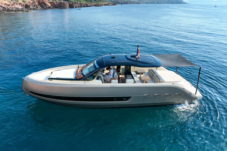 2020-invictus-yacht-tt460-power-9868757-20250711014106233-1