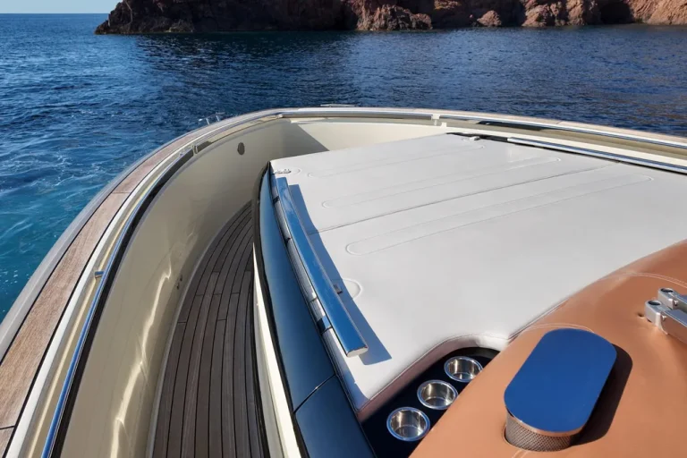 2020-invictus-yacht-tt460-power-9868757-20250711015049401-1