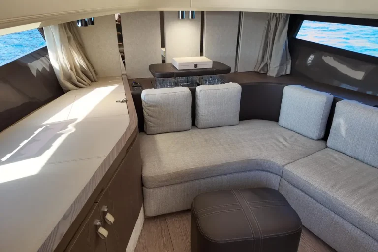 2020-invictus-yacht-tt460-power-9868757-20250711015319107-1