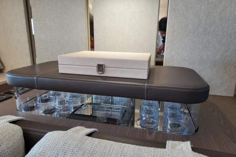 2020-invictus-yacht-tt460-power-9868757-20250711015322404-1