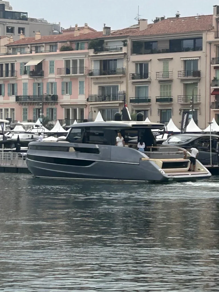 ST550-Spectrum-Blue-img1